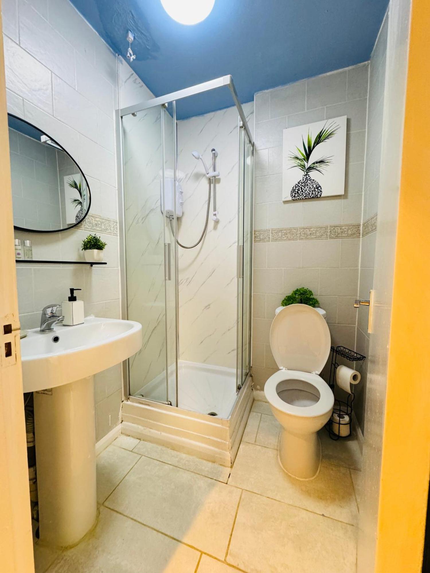 Private Studio Flat In City 1190 London Exterior photo